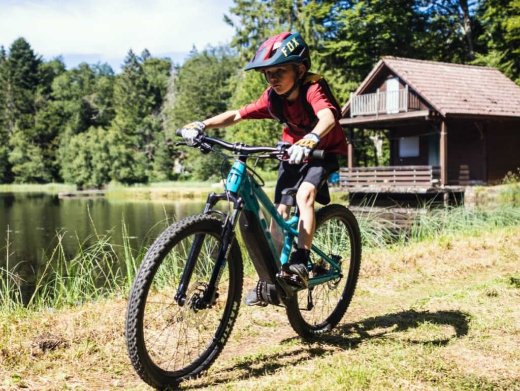 Instagram post from costa.bike. This post is in position 3.